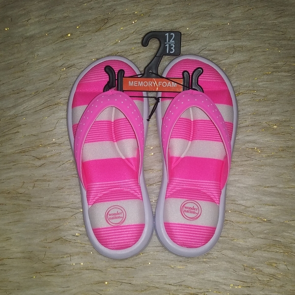 girls memory foam sandals